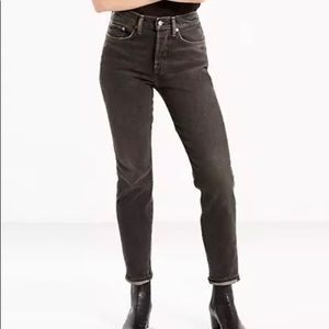 501 Skinny Levi’s- Black NWOT